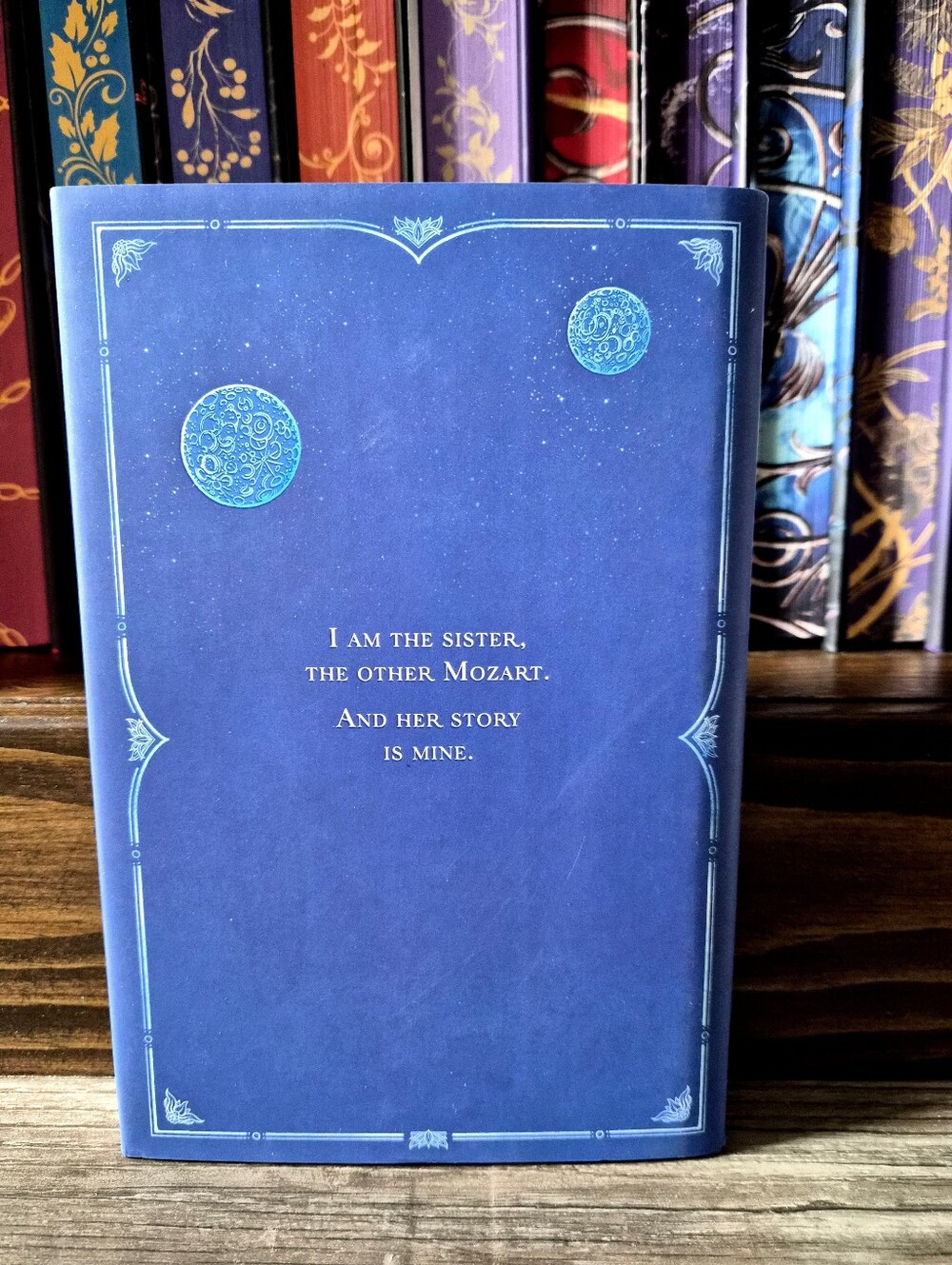 Owlcrate Exclusive - The Kingdom of Back by Marie Lu - Picture 5 of 5